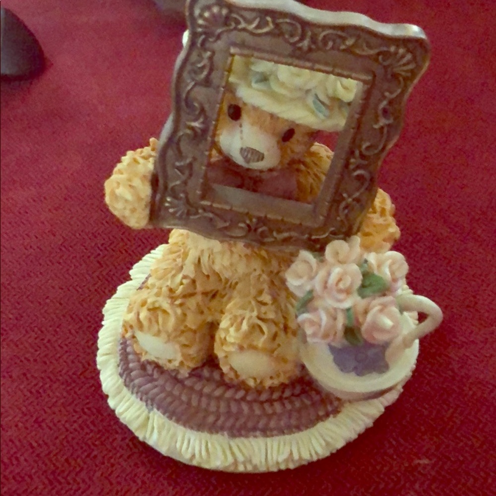 Porcelain bears